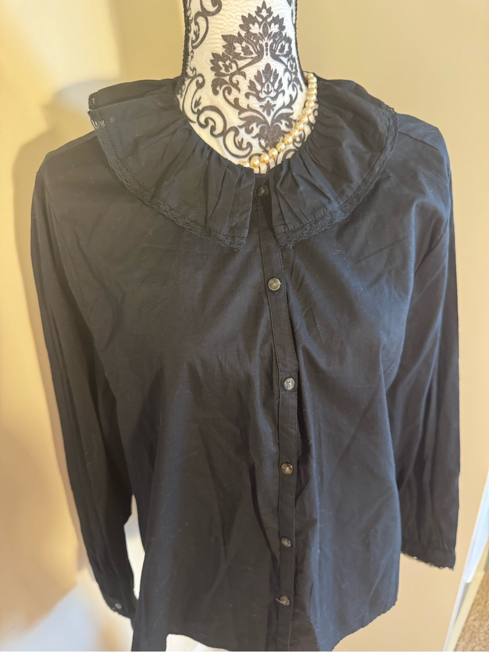 Old Navy Black Ruffle Collar Button-Up Blouse NWT